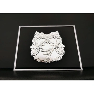 Etching Diverse Pattern Metal Crafts for Decoration